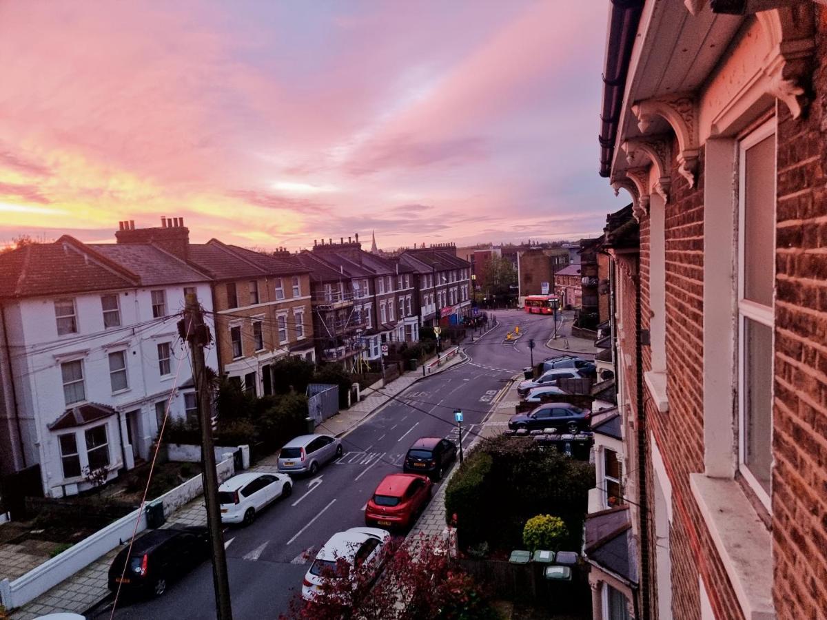 Апартаменты Stylish-Brockley-Entire Place Лондон Экстерьер фото